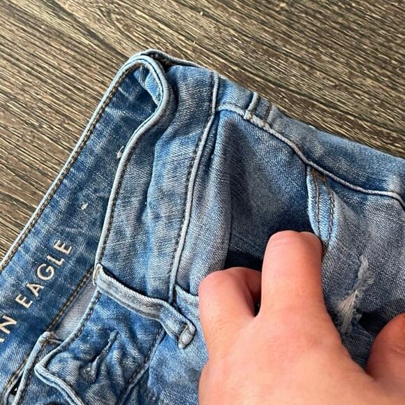 American Eagle The Dream Skinny Jeans Distressed High Rise Raw Hem Blue Size 2 - Picture 3 of 11